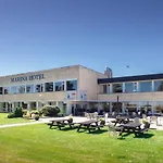 Marina & Hotel 3*
