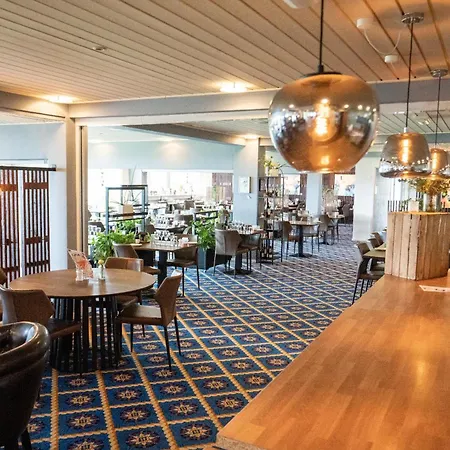 Marina Hotel