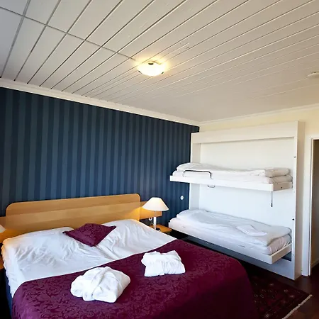 Ξενοδοχείο Marina 3*