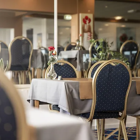 Hotel Marina & 3*
