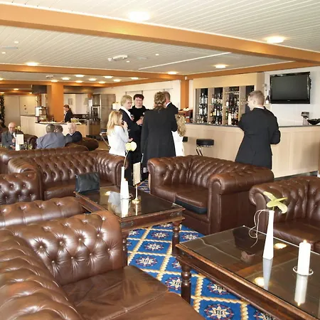 Marina Hotel